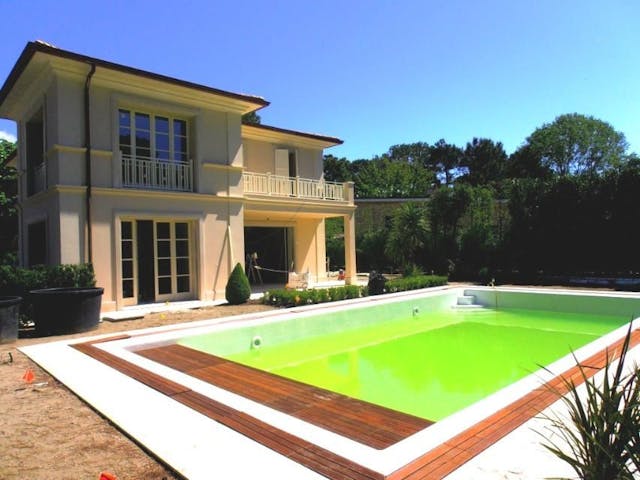 Luxury villa with swimming pool in Forte dei Marmi