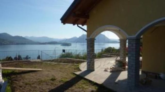 Newly-built villa with lake and islands view in Baveno Ref R055B