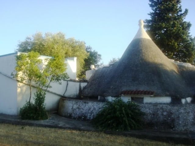 Trullo with lamia and land Ref 625