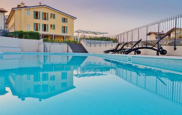2-bedroom Lake Garda apartment with pool and view Ref: Adrianus 3480