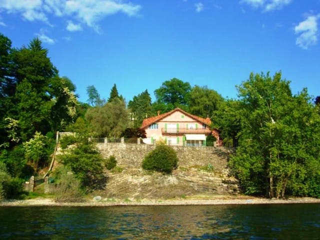 5-bedroom lakefront Lake Maggiore villa ref: PRV14