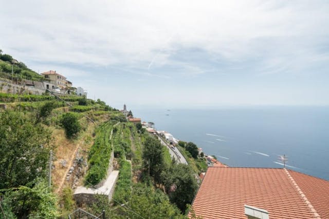 Prestigious home to restore on Amalfi coast Ref. VVF87