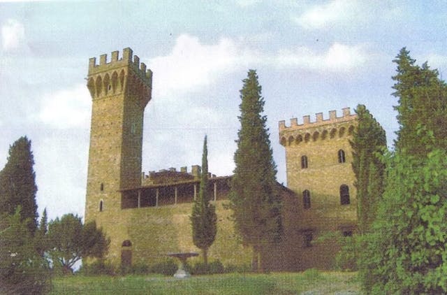 Medieval castle in Tuscany for sale: Ref Arca 8