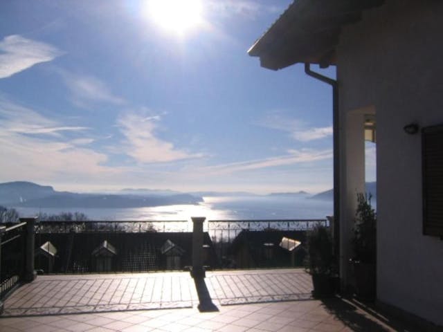 Semi-detached villa with a great view over Lake Maggiore   Ref:AP0497F