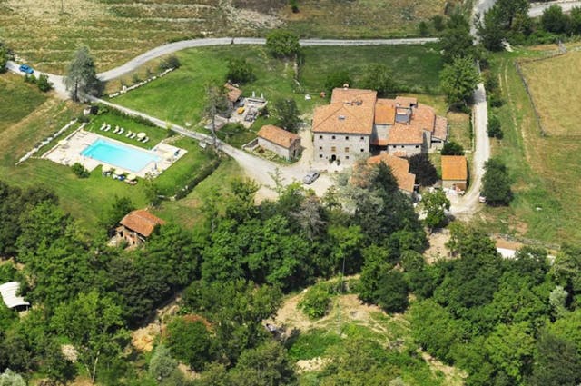 Countryside estate: Il Borgo in Tuscany