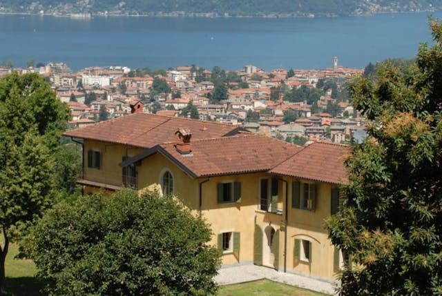 6-bedroom lake-view Lake Maggiore country house Ref: Casale Luino A0185