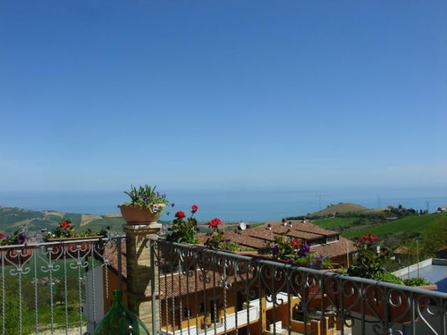 Sea-view apartment in Abruzzo Ref: S1348