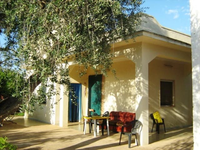 3-bedroom villa with garden in Puglia Ref: 573