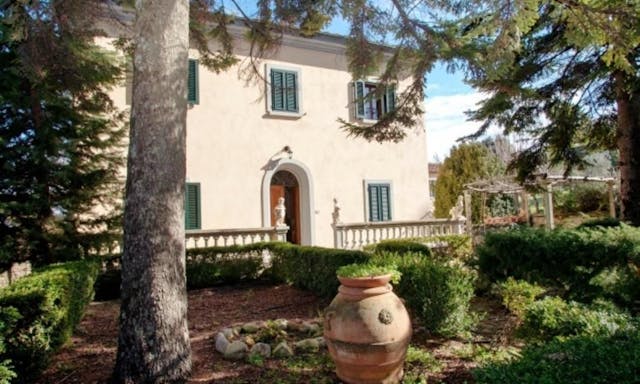 7-bedroom property in Tuscany: Ref Villa L'Olmo