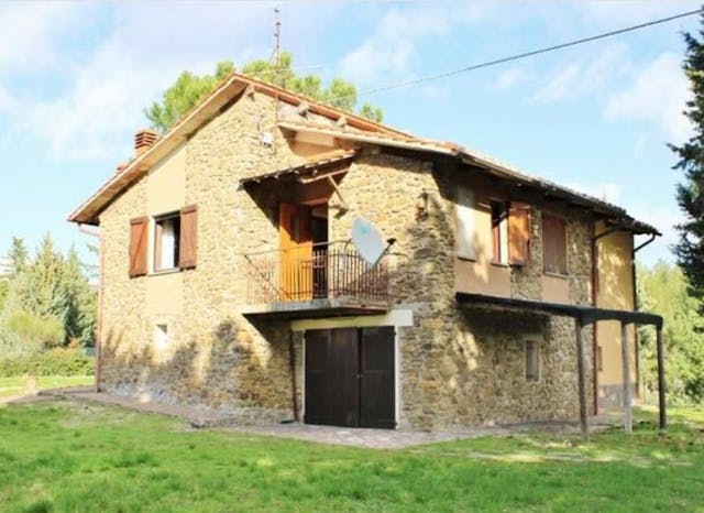 Farmhouse with stunning view in Paciano, Umbria   Ref:PA621M