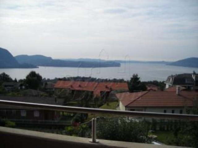 2-storey apartment with stunning lake view Ref AP0529F