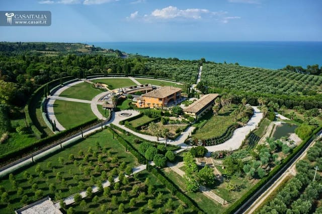 Tenuta degli Angeli - prestigious sea view villa in Le Marches