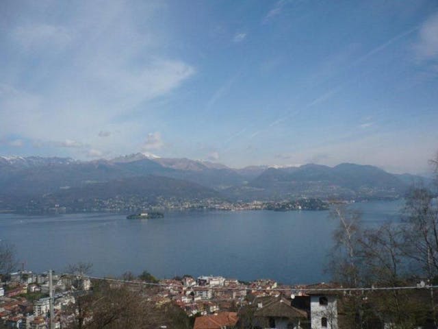 New apartment with lake view in Stresa. Ref R057 B1