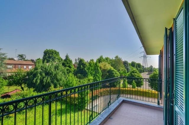 2-bedroom apartment with terrace near Milan Ref: 4029