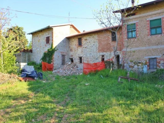 Recently restored semi-detached farmhouse in Umbria Ref: PN3390