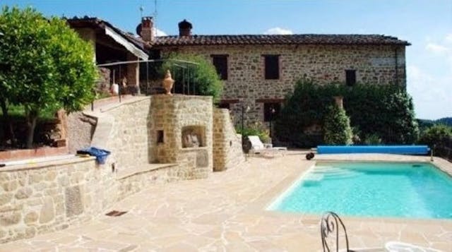Restored stone-built farmhouse with pool in Umbria Ref: ACC064