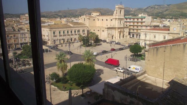 Town centre apartment in Sicily Ref: 054-16 