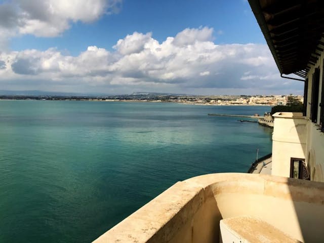 Restored 4-bedroom seafront penthouse apartment in Sicily Ref: 022-17