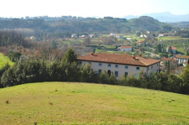 Large restored country villa with annex in Tuscany Ref: APF03