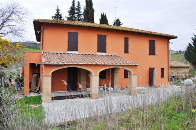 4-bedroom Tuscan farmhouse Ref: APN03