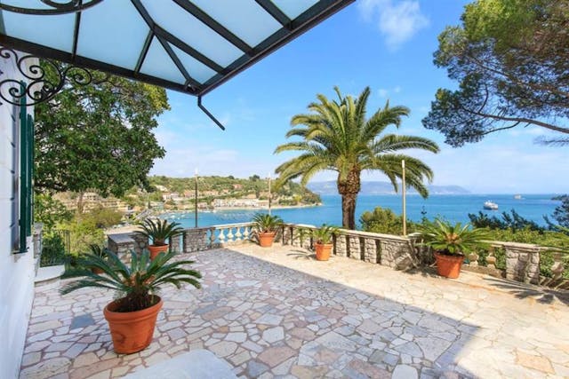9-bedroom sea-view villa plus guesthouse in Liguria Ref: PRP00