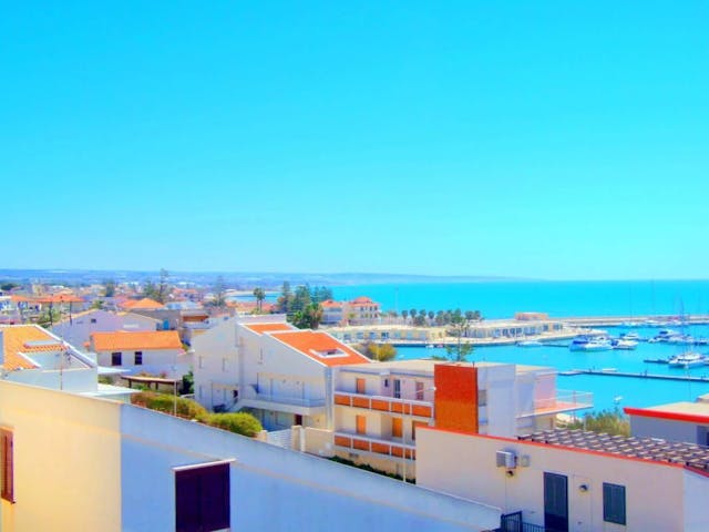 Sea-view apartment in Sicily Ref: PTU30