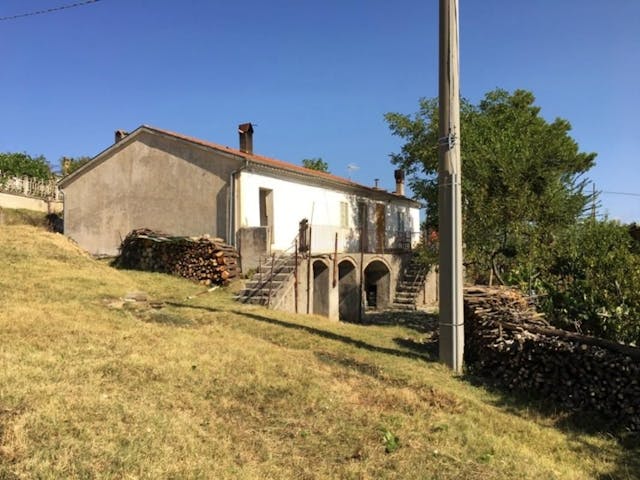 Detached country house in Molise Ref: 204 