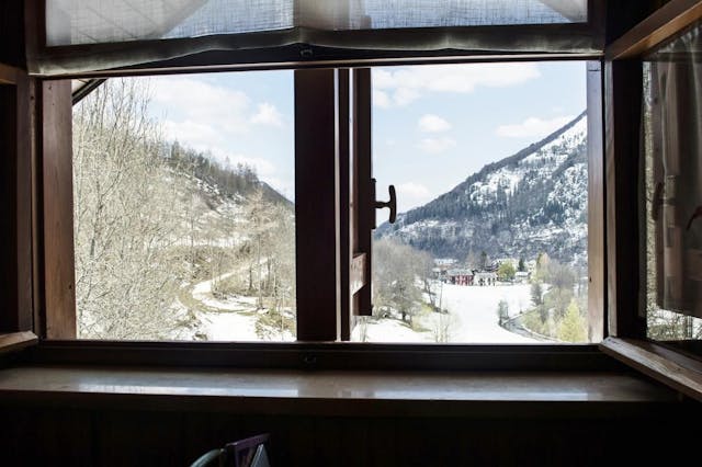 Studio apartment near ski slopes Ref: IDL008