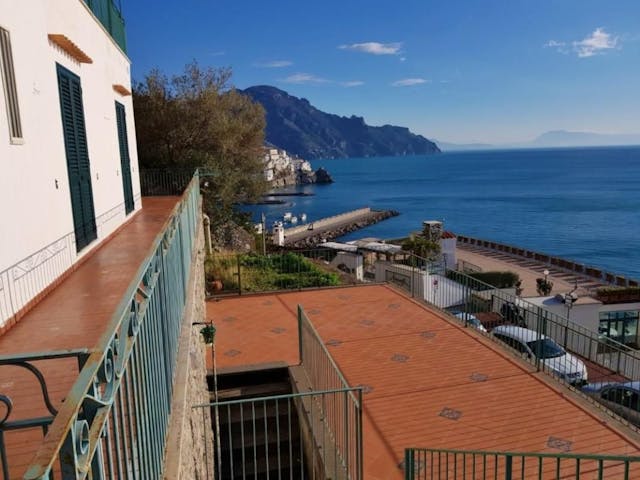 Sea-view Amalfi Coast home Ref: UPF86