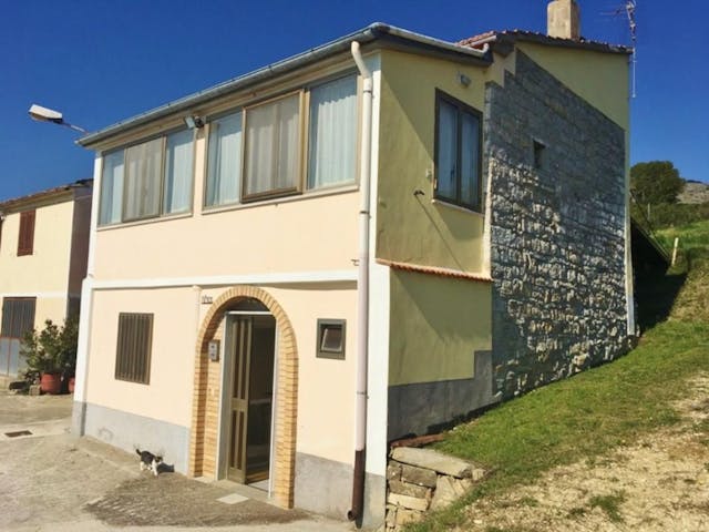 Detached home in Abruzzo Ref: 179