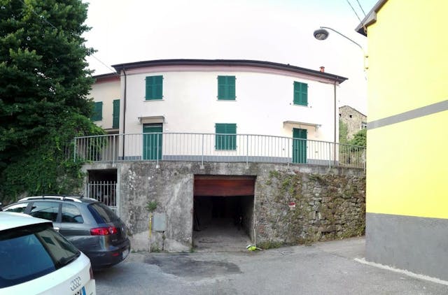 Detached house in Lunigiana with ground Ref.: CAS0031-18