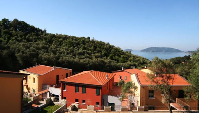 Modern apartment with garden and garage in Lerici REF: MAR0041