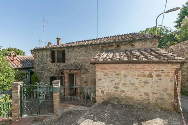 5-bedroom farmhouse in Tuscany - Ref. SIL6570