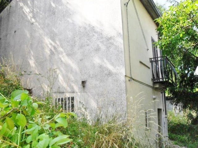 Detached house to renovate in Molise Ref: 173