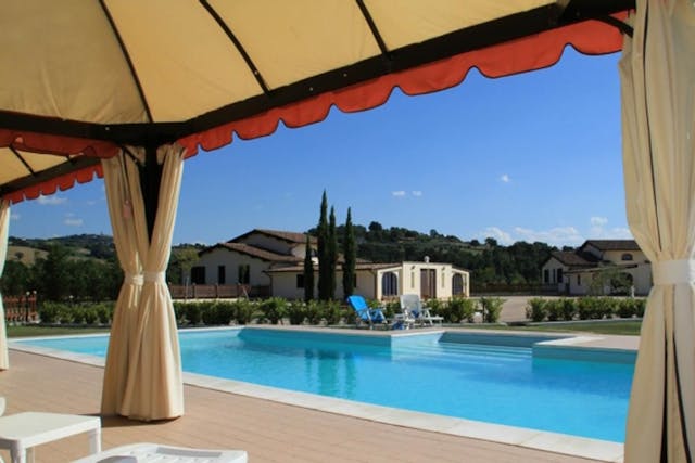 Furnished 4-bedroom villas with pool in Umbria: Ref: 694