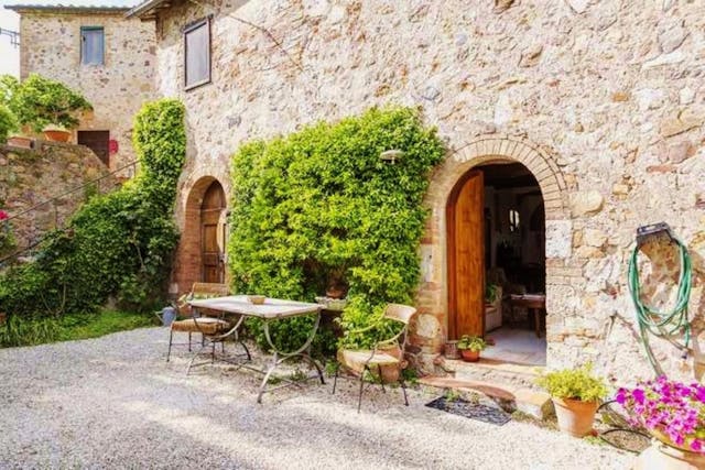 3-bedroom farmhouse in Sovicille, Tuscany - Ref. SIL-L31