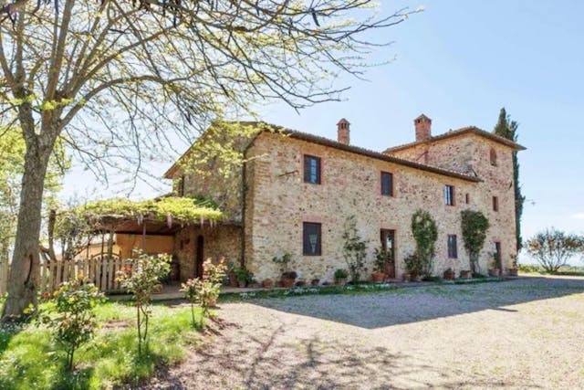 3-level farm in Castellina with swimming pool in Chianti, Tuscany - Ref. SIL850