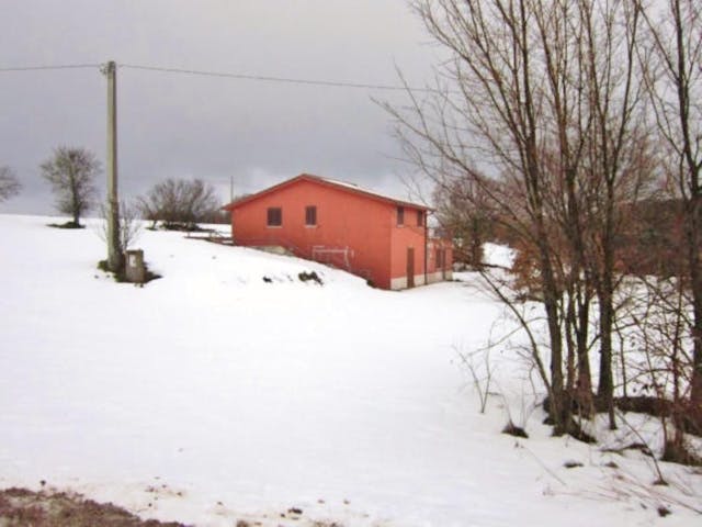 Recently built detached country home in Molise Ref: 123