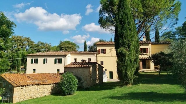 8-bedroom farmhouse with pool in Tuscany Ref: C108