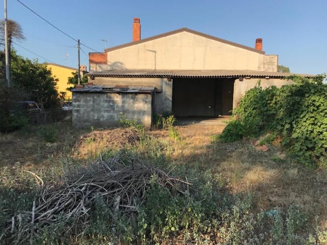 Plot of land with two storehouses in Sicily Ref: 099-19