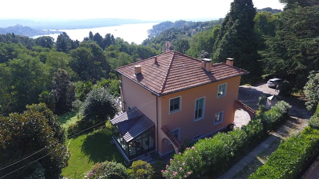 Lake view period home on Lake Maggiore with terrace and garden Ref. armn 1500