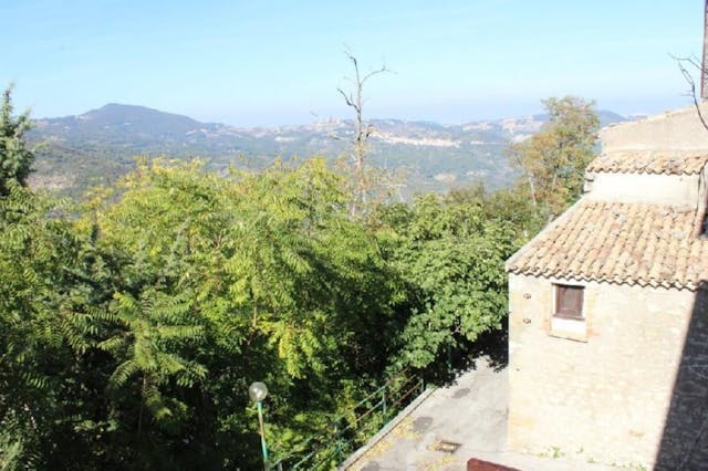 Cozy well-kept building in the historic centre of Palmoli in Abruzzo Ref.: 500PL