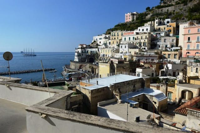 Period home overlooking Amalfi coast Ref DSC135