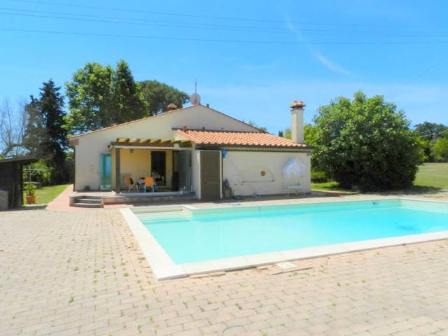 Villa with pool and park - Ref: V2281