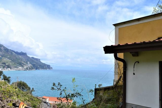 Renovated property with panoramic sea view, land, terrace and courtyard - Ref: MAR320