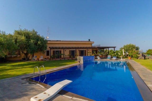 Enchanting villa with sea view, pool and exclusive garden - Ref: 117-20