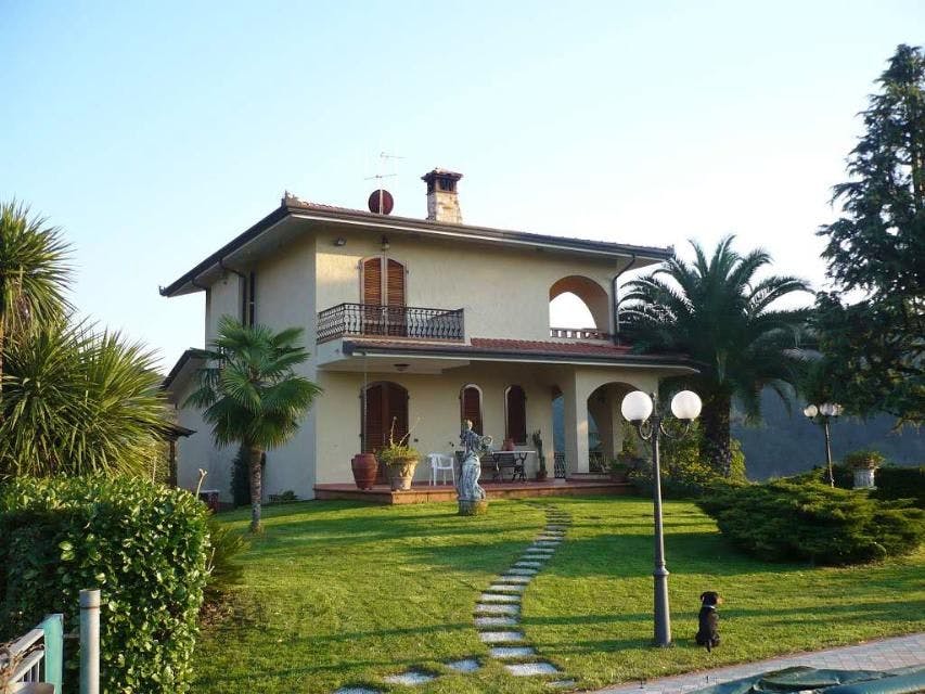 6-bedroom villa with pool in Tuscany Ref: Villa Mario
